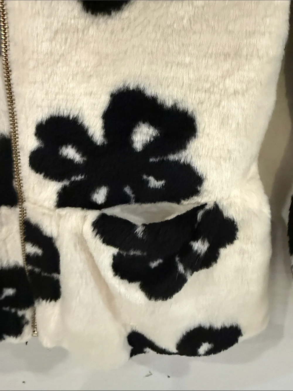 Janie and Jack Black & White Faux Fur Floral Zip Jacket (sz - 5/6)